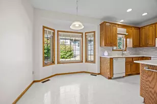 2309 Stephani Ct, Little Canada, MN 55117 - Photo 8