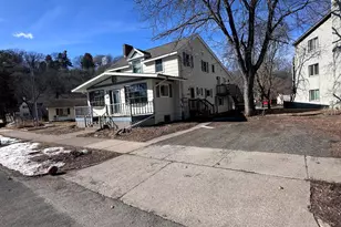 543 River St, Taylors Falls, MN 55084 - Photo 1