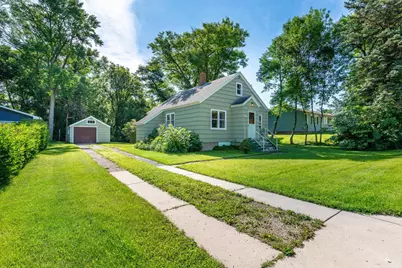 211 5th Street SE, Pelican Rapids, MN 56572 - Photo 2