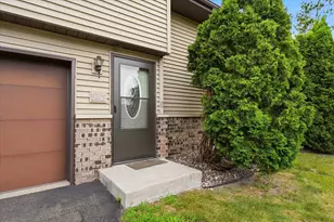 5215 84th Ct N, Brooklyn Park, MN 55443 - Photo 4