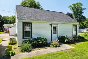 301 S 12th St, Montevideo, MN 56265 - Photo 2