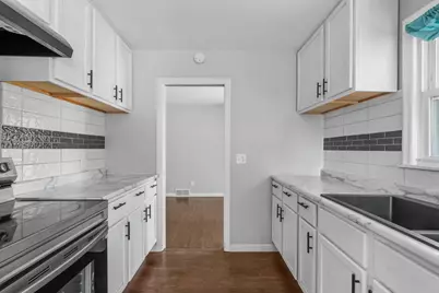 2168 Hawthorne Avenue E, Saint Paul, MN 55119 - Photo 8