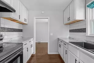 2168 Hawthorne Ave E, Saint Paul, MN 55119 - Photo 8