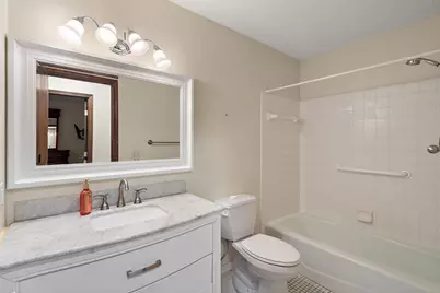 7051 Robinwood Trail, Woodbury, MN 55125 - Photo 32