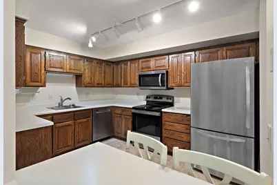 7051 Robinwood Trail, Woodbury, MN 55125 - Photo 10