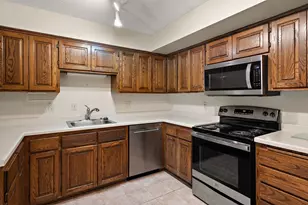 7051 Robinwood Trail, Woodbury, MN 55125 - Photo 14