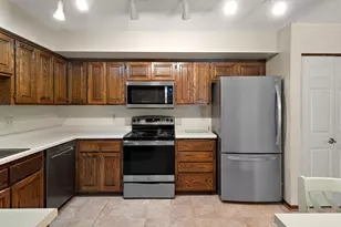7051 Robinwood Trail, Woodbury, MN 55125 - Photo 12