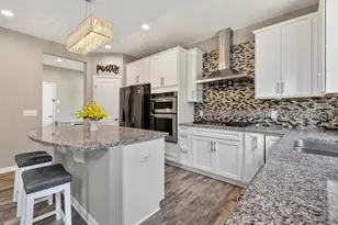 524 Aidan Cv, Eagan, MN 55123 - Photo 10