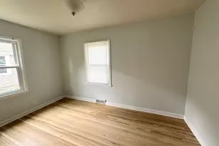 1874 Hawthorne Ave E, Saint Paul, MN 55119 - Photo 10