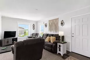 2095 Lancelot Ln, North Mankato, MN 56003 - Photo 2