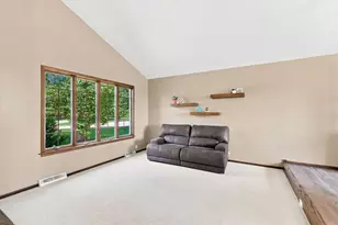 510 Circle Ln, Arlington, MN 55307 - Photo 6