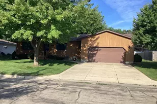 1601 Cheryl Ave, Albert Lea, MN 56007 - Photo 2