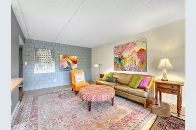 334 Cherokee Avenue #201, Saint Paul, MN 55107 - Photo 4