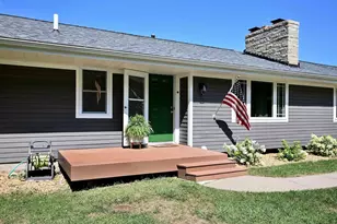 1260 Wincrest Dr, Winona, MN 55987 - Photo 2