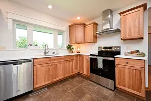 1260 Wincrest Dr, Winona, MN 55987 - Photo 6