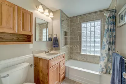 950 Juno Avenue, Saint Paul, MN 55102 - Photo 32
