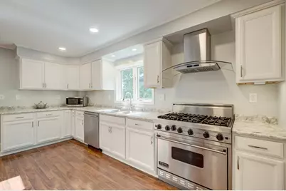 950 Juno Avenue, Saint Paul, MN 55102 - Photo 2