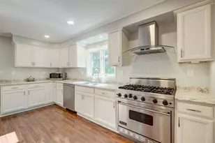 950 Juno Ave, Saint Paul, MN 55102 - Photo 2
