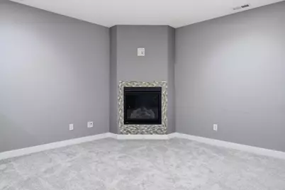 820 Fieldcrest Drive, Mankato, MN 56001 - Photo 22