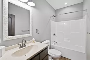 820 Fieldcrest Dr, Mankato, MN 56001 - Photo 20