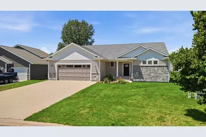820 Fieldcrest Drive, Mankato, MN 56001 - Photo 2