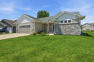 820 Fieldcrest Dr, Mankato, MN 56001 - Photo 26