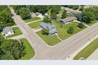 210 W 7th Street, Starbuck, MN 56381 - Photo 1