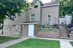 643 Winslow Ave, Saint Paul, MN 55107 - Photo 1