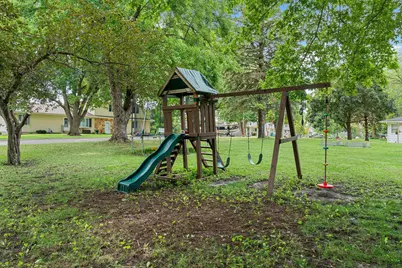1304 Swanhill Drive, Albert Lea, MN 56007 - Photo 14