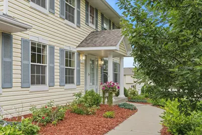 931 Sterling Street S, Maplewood, MN 55119 - Photo 2