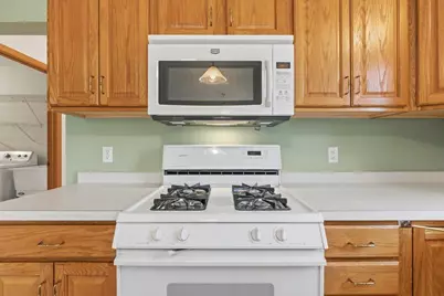 931 Sterling Street S, Maplewood, MN 55119 - Photo 10