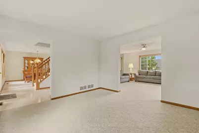 931 Sterling Street S, Maplewood, MN 55119 - Photo 14