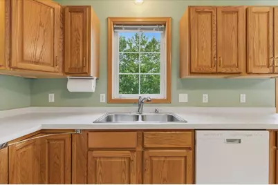 931 Sterling Street S, Maplewood, MN 55119 - Photo 8