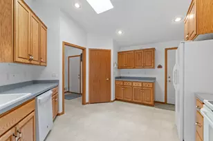 3700 Ladyslipper Ln N, Brooklyn Park, MN 55443 - Photo 18