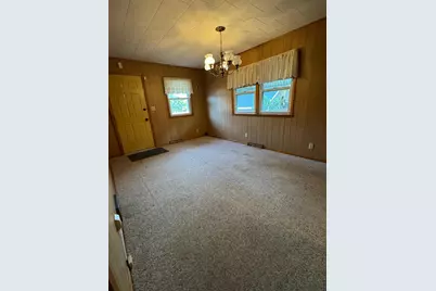 1409 6th Avenue NW, Austin, MN 55912 - Photo 2