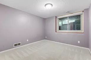 901 Oakwood Heights Cir, Eagan, MN 55123 - Photo 24
