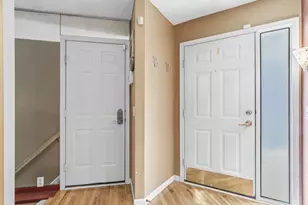 901 Oakwood Heights Cir, Eagan, MN 55123 - Photo 6