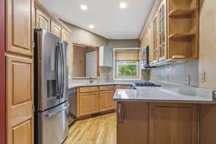 901 Oakwood Heights Cir, Eagan, MN 55123 - Photo 8