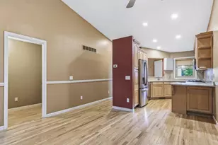 901 Oakwood Heights Cir, Eagan, MN 55123 - Photo 18