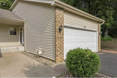 901 Oakwood Heights Circle #7, Eagan, MN 55123 - Photo 2
