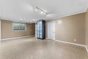 901 Oakwood Heights Cir, Eagan, MN 55123 - Photo 22