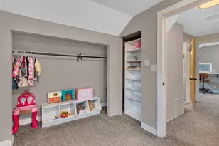 521 9th St NW, Willmar, MN 56201 - Photo 4