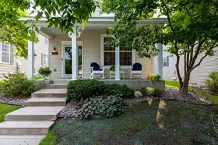 9767 Gable Dr, Eden Prairie, MN 55347 - Photo 2