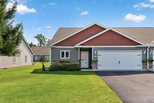918 Gable St, Taylors Falls, MN 55084 - Photo 2