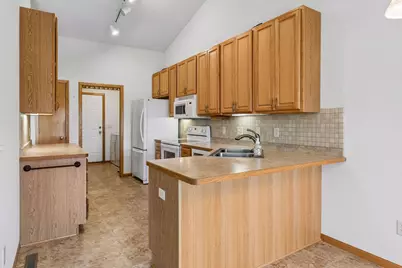 2007 14th Street NE, Faribault, MN 55021 - Photo 12