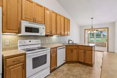2007 NE 14th Street, Faribault, MN 55021 - Photo 12