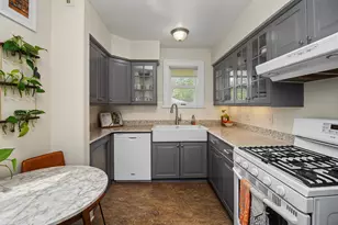 899 Osceola Ave, Saint Paul, MN 55105 - Photo 18