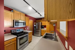 10390 64th St NE, Albertville, MN 55301 - Photo 2