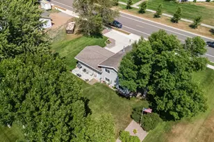 814 4th St SE, Little Falls, MN 56345 - Photo 2