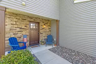 7757 Sterling Dr, Rockford, MN 55373 - Photo 4